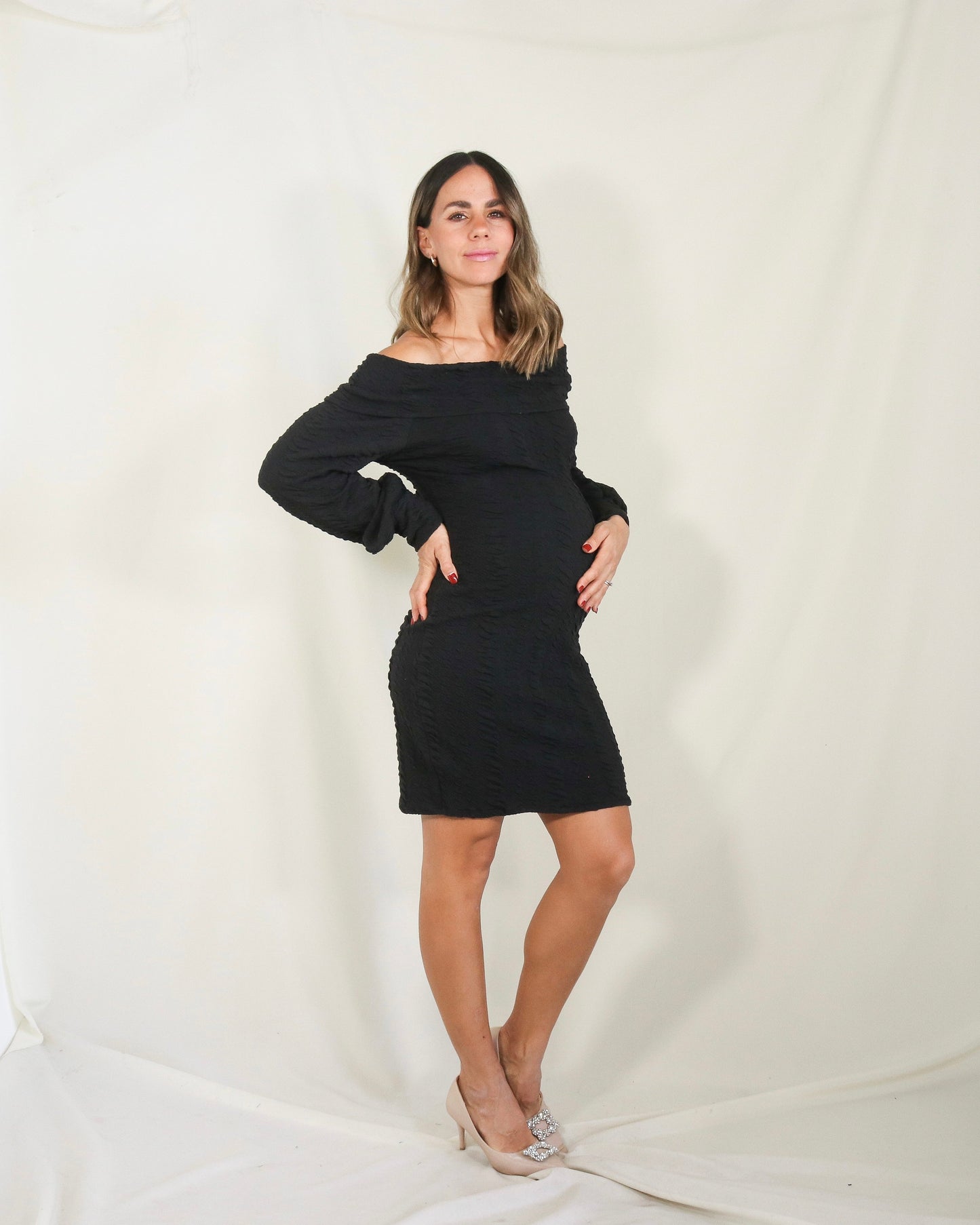 Vestido de maternidad negro corrugado CH