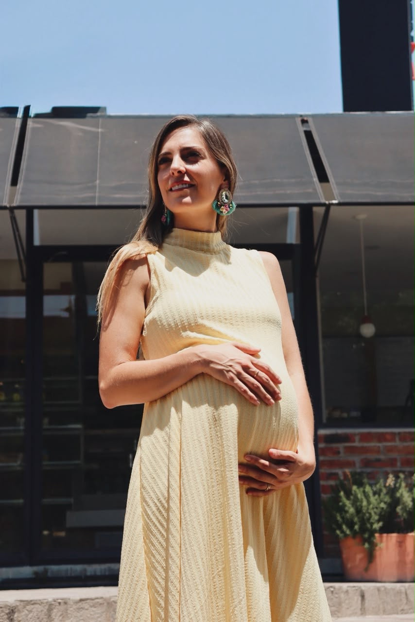 Vestido de maternidad Renata, amarillo con textura