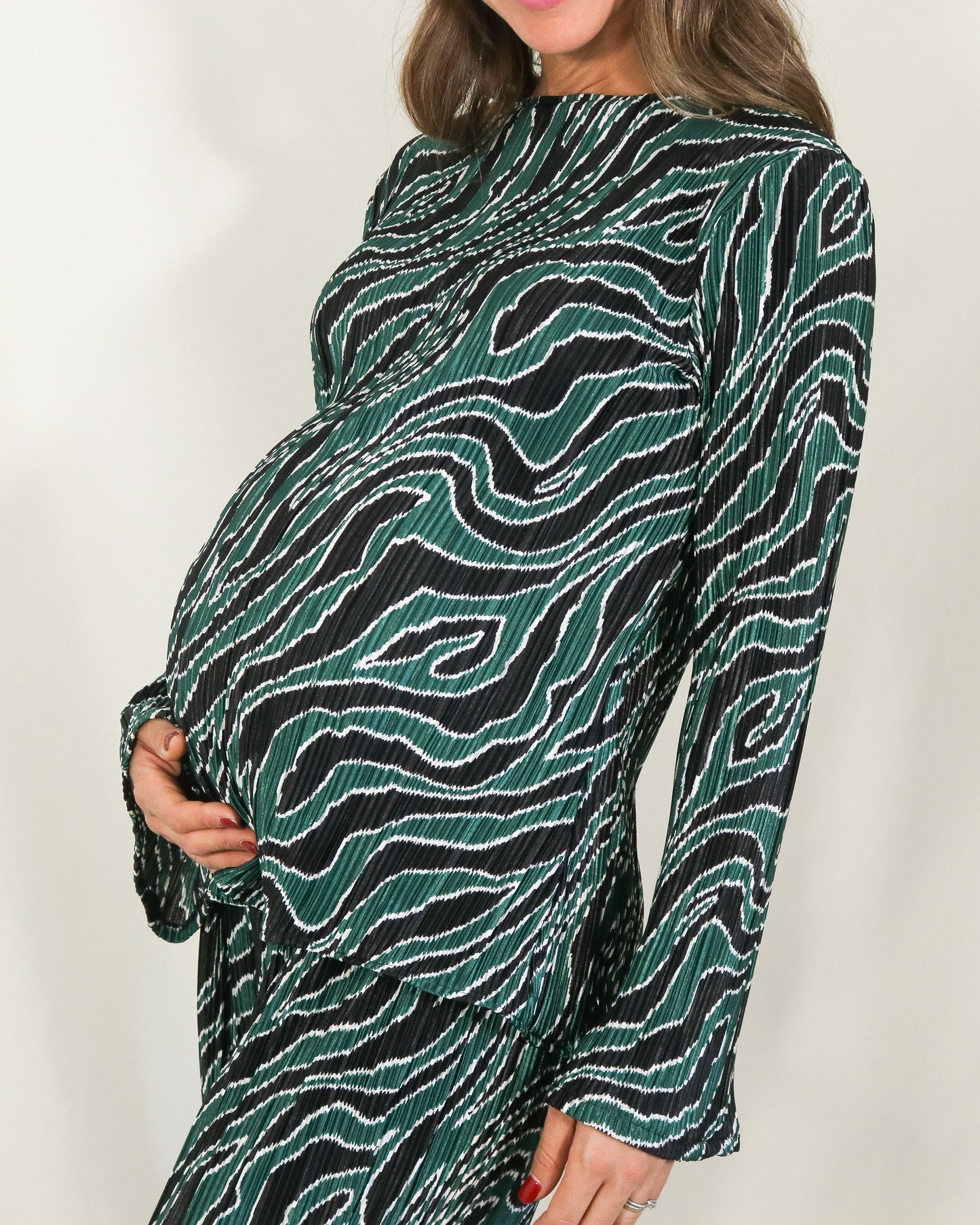 Conjunto de maternidad Mayte, verde con negro corrugado G