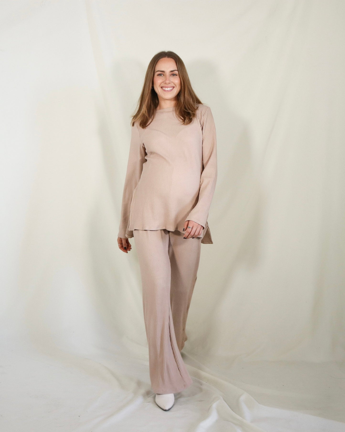 Conjunto de maternidad Cinthya, beige caliente M