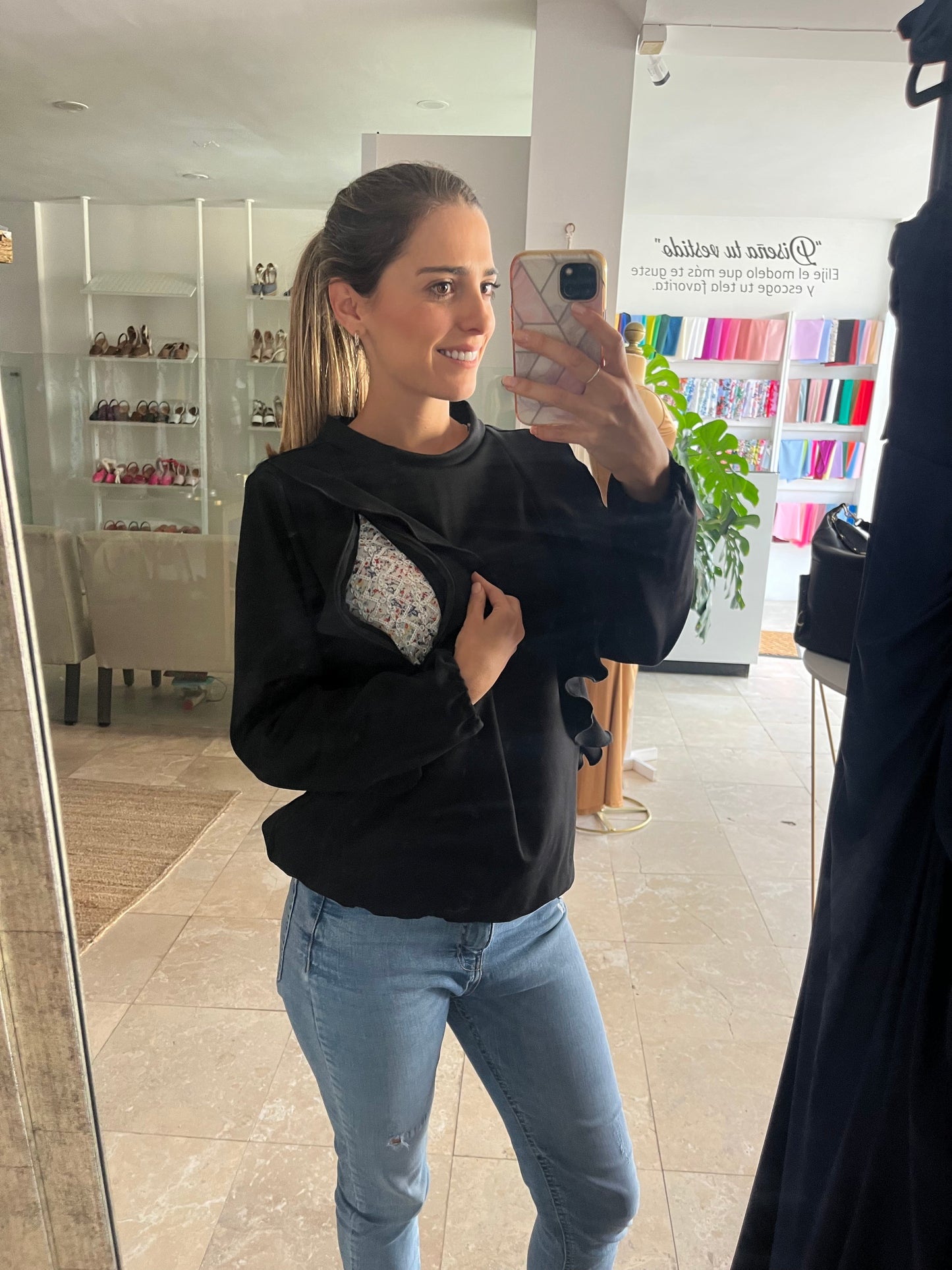 Suéter/blusa de maternidad y lactancia olanes, negro