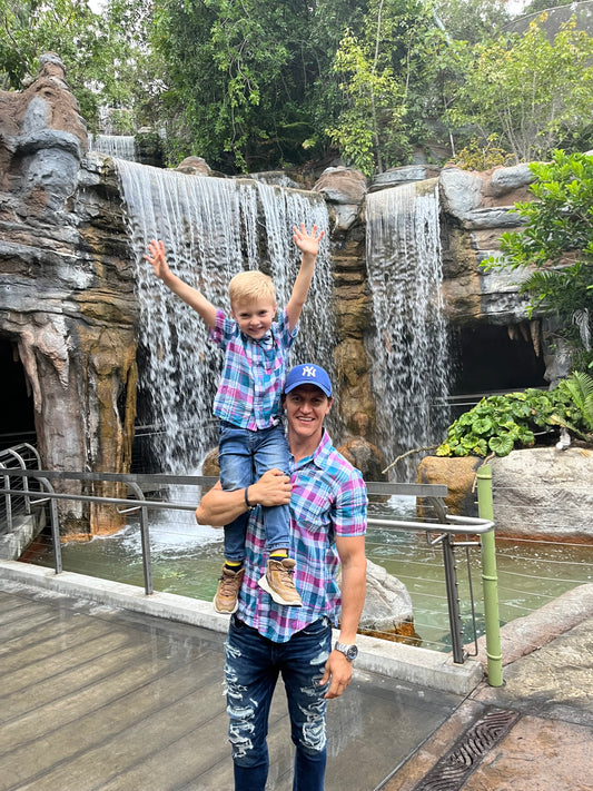 Matching familia cuadros azules