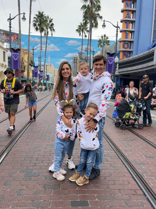 Matching sudaderas familia