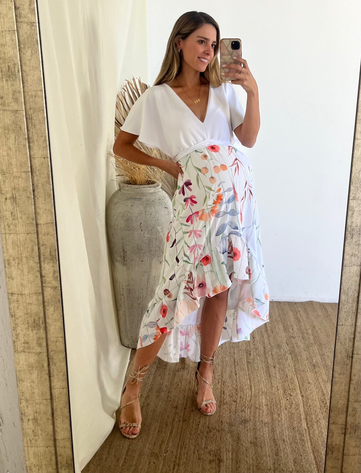 Vestido de Maternidad, Love Carlota blanco con flores pasteles CH, M, G, XG