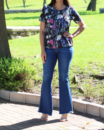 Blusa lactancia esme negra flores blancas CH