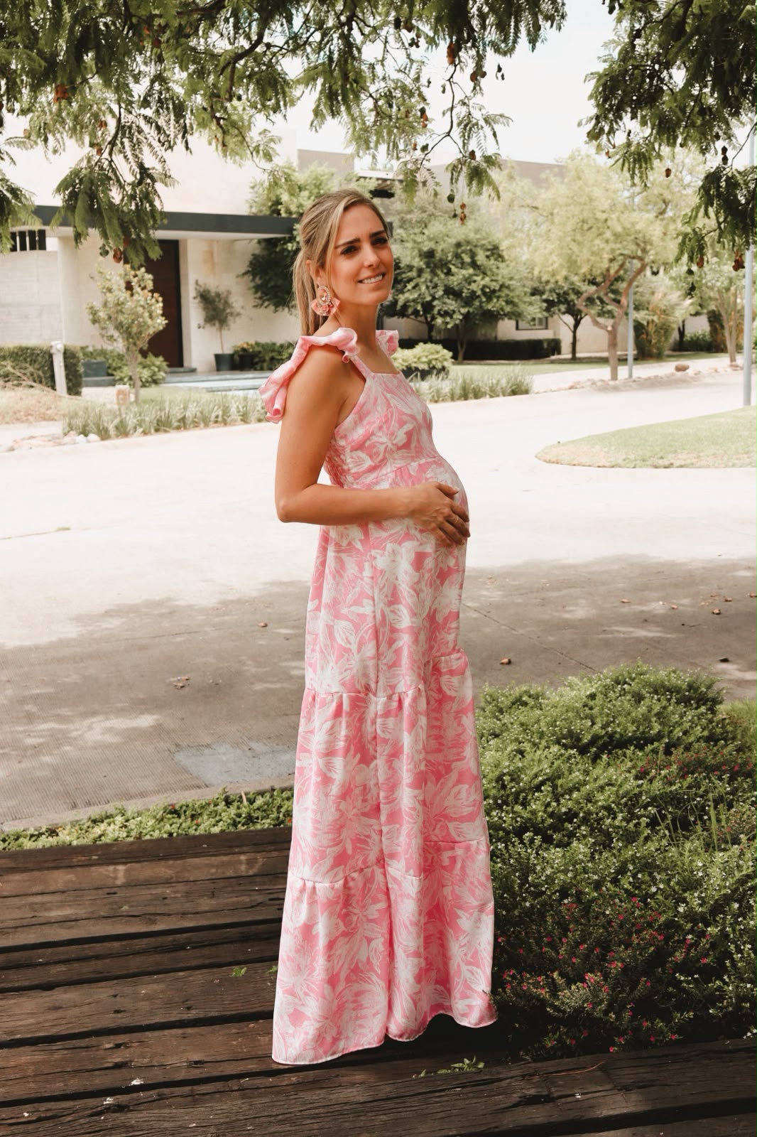 Vestido de maternidad Dalia rosa flores blancas