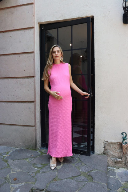 Vestido de maternidad Leslie, rosa textura Barbie