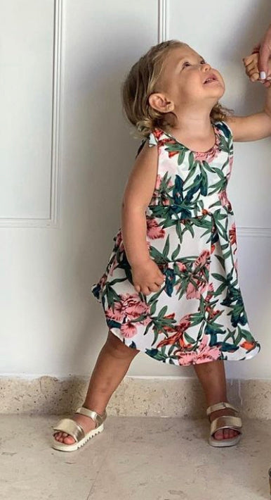 Matching floreado corto con blusa Niño