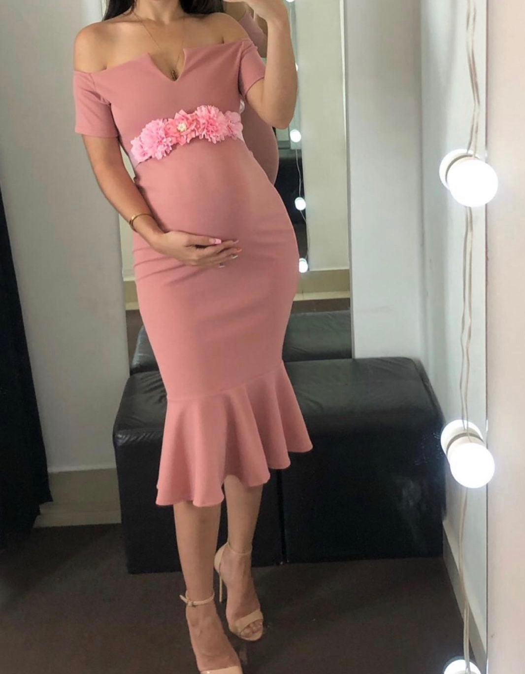 Vestido de maternidad, Itzel Rosa fuerte