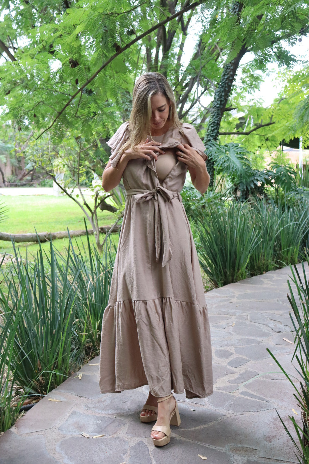 Vestido de maternidad Mia, beige lactancia